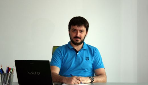 De ce vrem ca telefonul mobil sa arate ca noi?