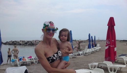 Roxana Ciuhulescu face arte martiale in Jupiter!
