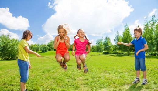 Primul brand de  plasturi ambalati individual din Europa, acum si in Romania