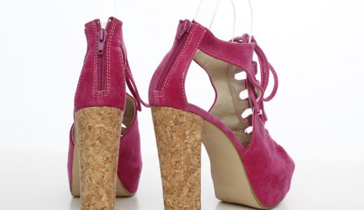 Botinelli se lanseaza online!