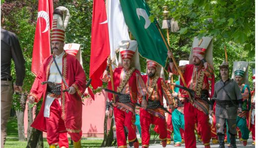 Festivalul turcesc - Spectacol de anvergura cu baclavale si fanfara otomana, la Bucuresti