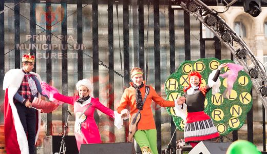 PAM PAM iti aduce in dar de sarbatori, un MOS CRACIUN muzical!