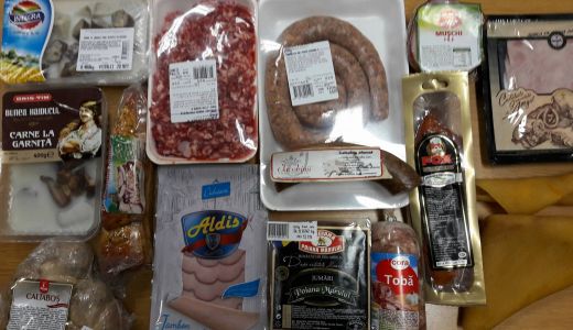 Crăciun cu preparate din carne realizate tradițional sau Crăciun cu preparate din carne fabricate în sistem industrial?