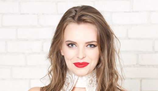 Alexandra Calafeteanu a lansat Wo | Man