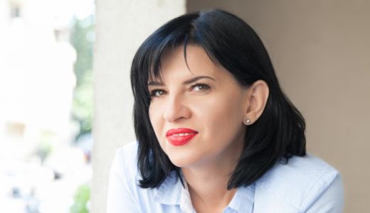 Alina Bota: "După sarcină, multe mămici devin antreprenor". Diferenţa dintre mamele-antreprenor, femeile-casnice şi femeile-angajat