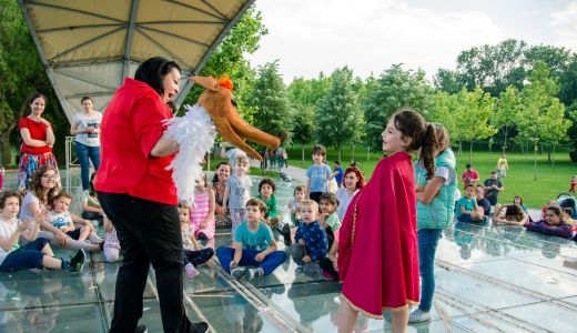 De ziua lor, copiii cu autism din centrele ATCA au primitcadou ore de terapie!  Cum a fost la spectacolul de Ziua Copilului? 