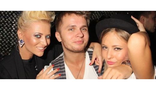 Combinatii de succes! Sora Deliei canta cu dansatorul lui Lili Sandu!