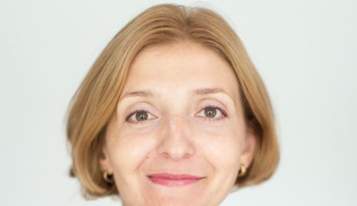 Elevii învaţă matematica online