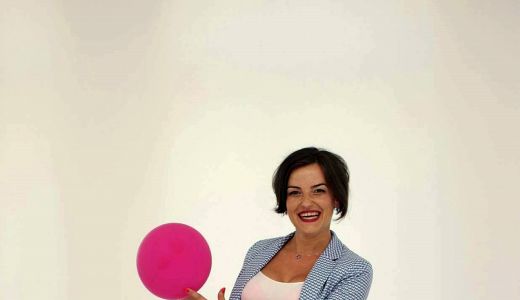 Psihologului Lenke Iuhos: “Stresul Parental, un fenomen tot mai răspândit în familiile din România” Ce este Stresul Parental şi cum se manifestă el?