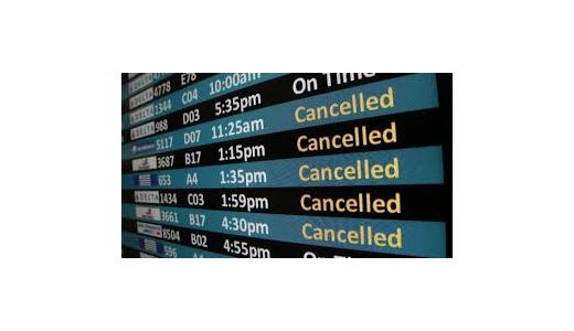 Pasageri vs. Ryanair! Ce drepturi avem in caz de anulare a zborului