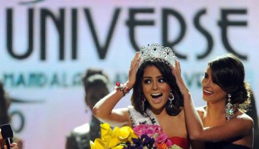 Coroana Miss Universe 2010 a plecat in Mexic!