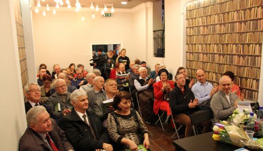 “Un nou început” marcat printr-un nou volum de poezii de Gheorghe Amza