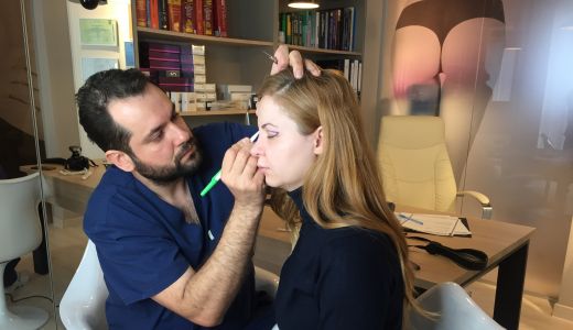 Înainte de botez, Alessia a ajuns pe mâna medicului estetician!