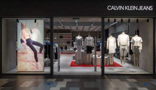 Se deschid primele magazine CALVIN KLEIN UNDERWEAR și CALVIN KLEIN JEANS în România