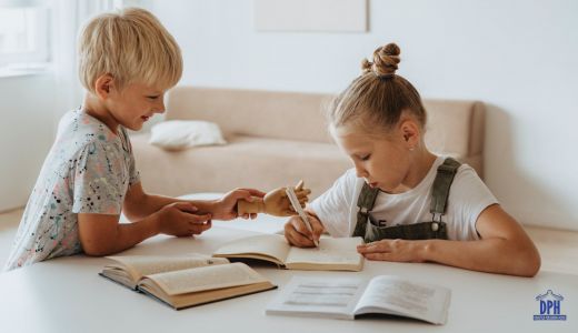 Ziua Educatiei: 60% dintre cadrele didactice folosesc materiale alternative in completarea programei scolare