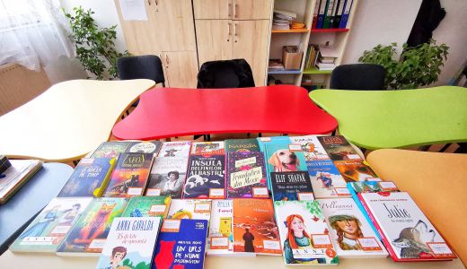 Libris.ro și Salvați Copiii România vor să doteze 350 de școli și licee din România cu o bibliotecă atractivă în următorii 5 ani