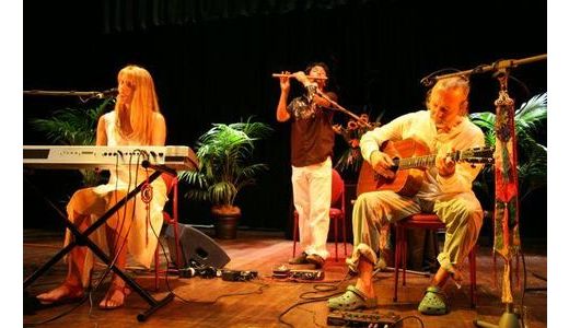 DEVA PREMAL & MITEN, pentru prima oara in Romania! Bilete la oferta de grup!