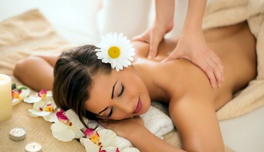 Masajului Hawaian, terapia care amelioreaza efectele neplacute ale stresului, dar si durerile musculare