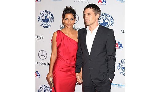 Halle Berry, din nou indragostita!