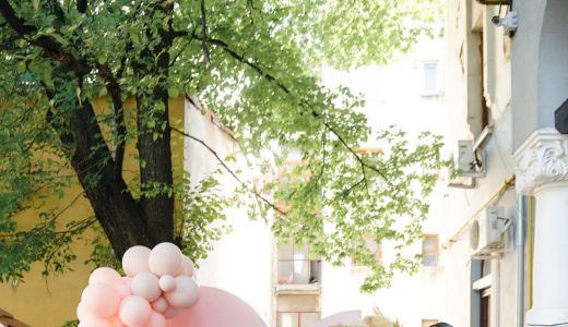 Zeci de vedete la un eveniment monden exclusivist în București. A fost lansată o colecție capsulă de vară între două branduri celebre