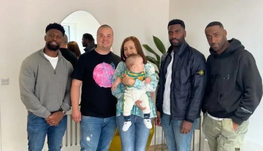 Un electrician român a câștigat un apartament de lux la loteria imobiliară din Anglia