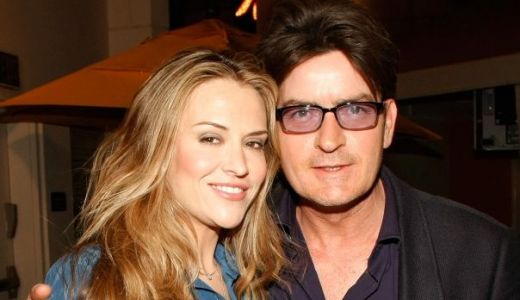 Charlie Sheen divorţează pentru a treia oară.