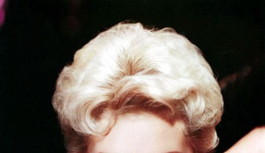 Kim Novak, actriţa din "Vertigo", a fost diagnosticată cu cancer.