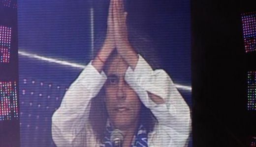 Iris lansează un nou album şi a obţinut Discul de Platină.