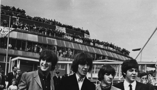Oficial: Melodiile formaţiei The Beatles pot fi cumpărate de pe iTunes.