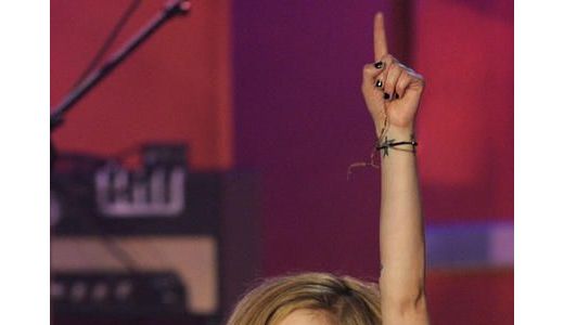Divorţul cântăreţei Avril Lavigne de rockerul Deryck Whibley a fost finalizat.