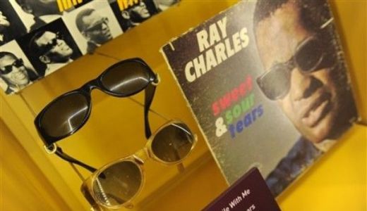 Fiul cel mare al cântăreţului Ray Charles, dat în judecată de administratorii fundaţiei ...