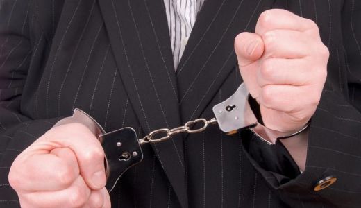 Dosar penal pe numele manelistului Adi de la Vâlcea pentru conducere cu permisul suspendat.