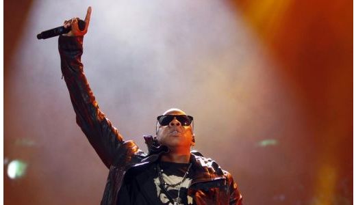 Rapperul Jay-Z l-a împuşcat pe fratele său toxicoman.