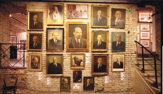 Lenin, vânat la Budapesta.