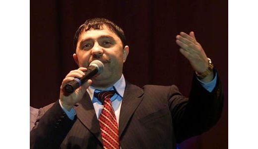 Le Monde: Nicolae Guţă uimeşte prin virtuozitatea sa vocală!.