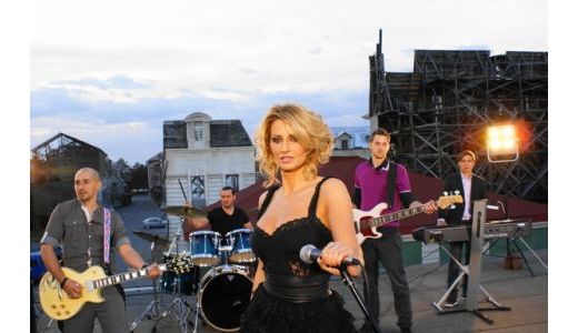 Exclusivitate! Julia Jianu: " Inna este o buna interpreta"
