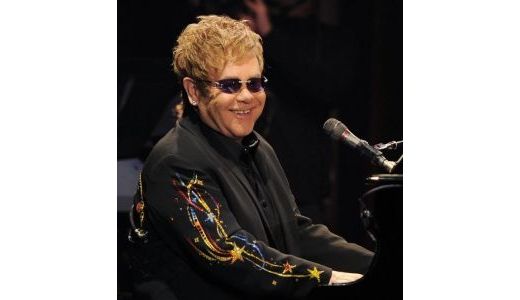 Potrivit documentelor de stare civilă, Elton John este tatăl lui Zachary.