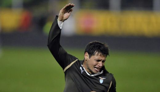 Fotbalistul echipei Lazio, Mauro Zarate, se căsătoreşte cu argentinianca Natalie Weber.