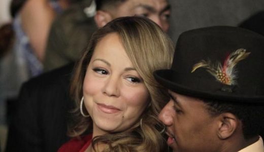 Mariah Carey a primit cadou de Crăciun un automobil de lux în valoare de 400.000 de dolari.