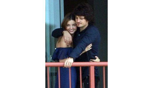 Orlando Bloom este tătic. Miranda Kerr a născut un băieţel.