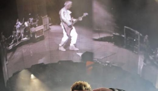Bono are acţiuni de 500 de milioane de lire sterline la Facebook.