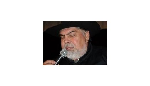 Cantautorul Ilie Micolov, internat la secţia de terapie intensivă a spitalului de plămâni ...