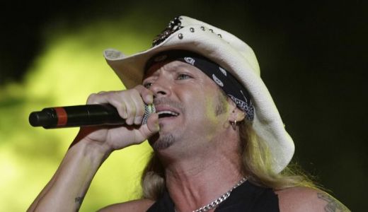 Bret Michaels a trecut cu bine printr-o operaţie pe cord.