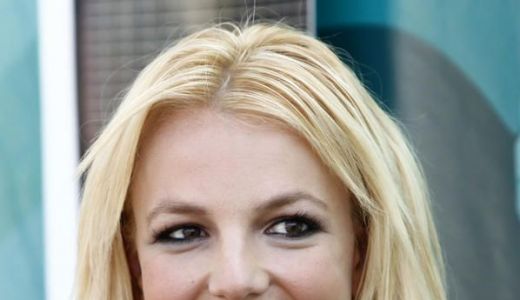 Britney Spears va cânta în deschiderea galei premiilor Grammy 2011.