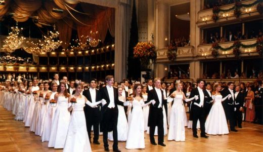 Preţul culturii: 17.000 de euro, loja la Balul Operei din Viena.
