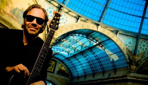 Un nou album de la Al di Meola.