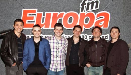 Direcţia 5 a cântat în garajul Europa FM.