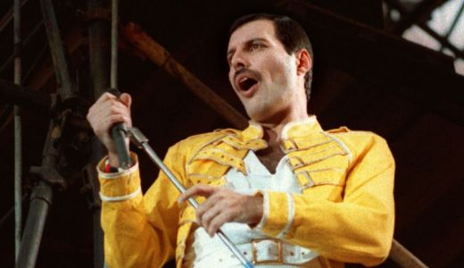 Film biografic despre Freddie Mercury.