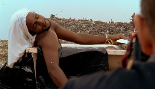 Waste Land – excesul devenit artă la marginea gropii de gunoi.