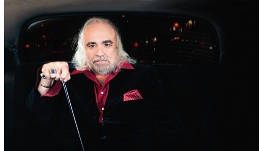 Demis Roussos revine în România pentru tradiţionalul concert de Crăciun.